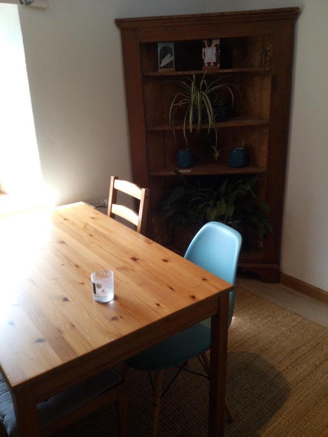 Celinie'S Guest House Gerin Εξωτερικό φωτογραφία